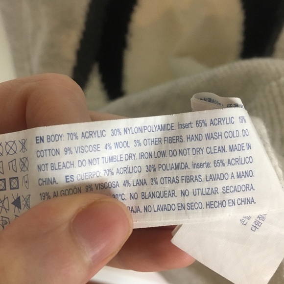 Forever 21 penguin Christmas sweater soft small - Picture 6 of 6